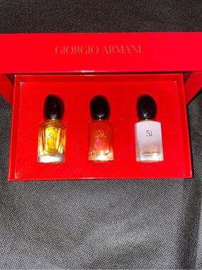 Giorgio Armani Sì Mini Fragrance Trio - Red Gift Set